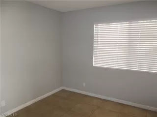 Photo #3: 2072390 Listing