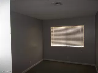 Photo #6: 2072390 Listing