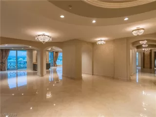 Photo #6: 2072412 Listing