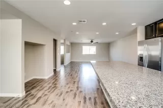 Photo #1: 2072486 Listing 