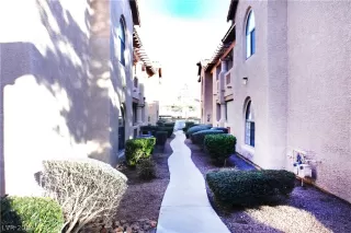 Photo #2: 2072500 Listing