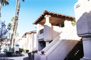 Photo #4: 2072500 Listing