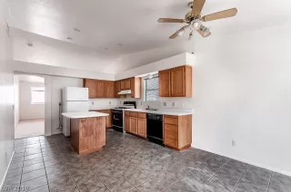 Photo #4: 2072514 Listing 