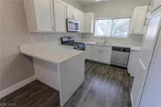 Photo #6: 2072530 Listing