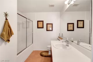 Photo #6: 2072537 Listing 