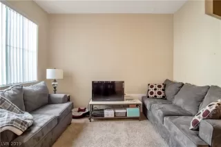 Photo #5: 2072542 Listing 