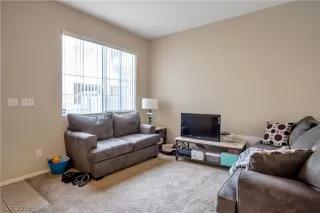 Photo #6: 2072542 Listing 