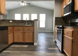 Photo #2: 2072568 Listing 