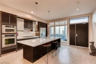 Photo #1: 2072588 Listing