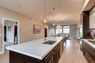 Photo #2: 2072588 Listing