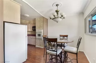 Photo #4: 2072685 Listing