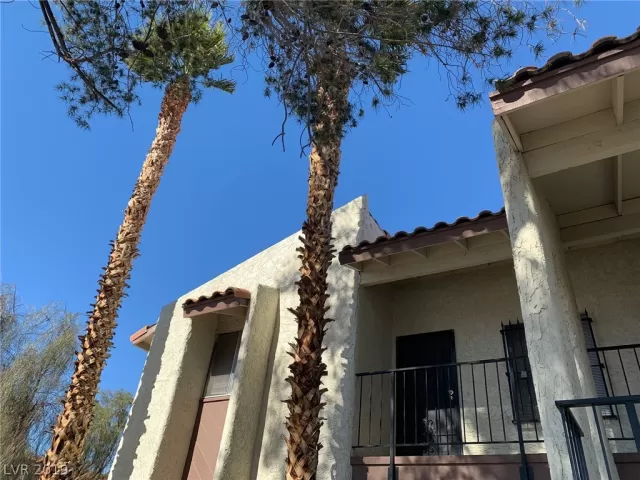 MLS: 2072688 Condo For Sale