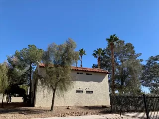 Photo #1: 2072688 Listing 