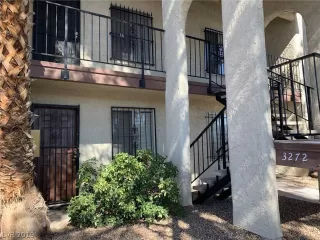 Photo #3: 2072688 Listing 