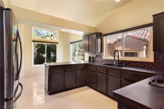 Photo #4: 2072712 Listing 