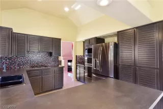 Photo #6: 2072712 Listing 