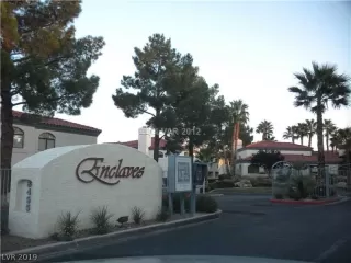 Photo #3: 2072754 Listing