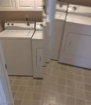 Photo #4: 2072754 Listing