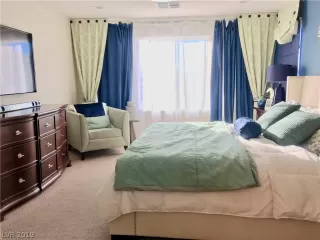 Photo #4: 2072806 Listing