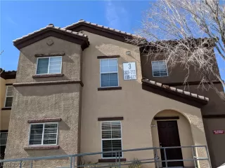 Photo #2: 2072813 Listing 