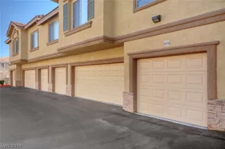 Photo #2: 2072927 Listing