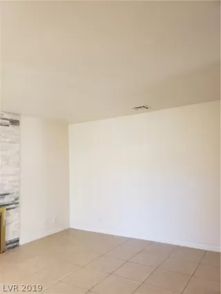 Photo #3: 2072935 Listing