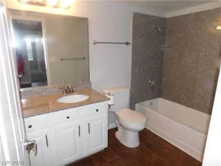 Photo #6: 2072943 Listing 