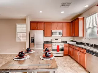 Photo #4: 2072972 Listing 