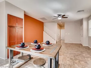 Photo #6: 2072972 Listing 