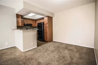 Photo #5: 2073051 Listing 