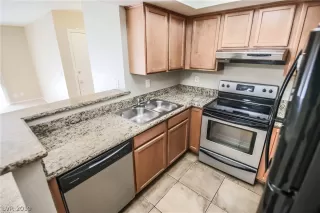 Photo #6: 2073051 Listing 