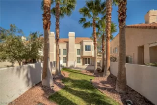 Photo #1: 2073066 Listing 