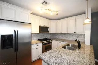 Photo #1: 2073069 Listing