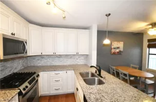 Photo #4: 2073069 Listing