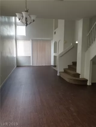 Photo #2: 2073184 Listing 