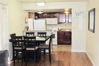 Photo #1: 2073248 Listing 