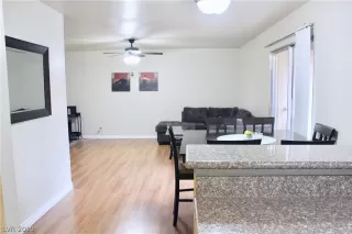 Photo #2: 2073248 Listing 