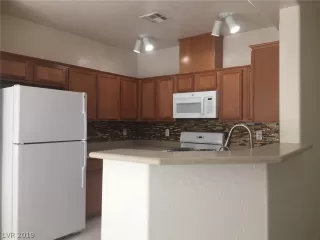 Photo #6: 2073260 Listing