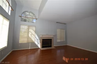 Photo #4: 2073301 Listing 