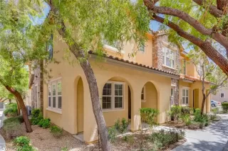 Photo #1: 2073302 Listing