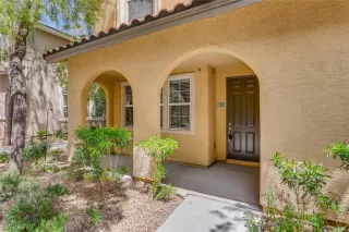 Photo #3: 2073302 Listing