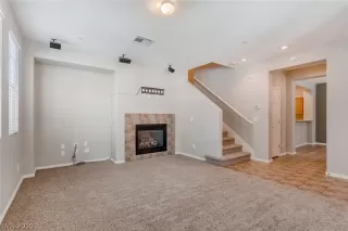 Photo #4: 2073302 Listing