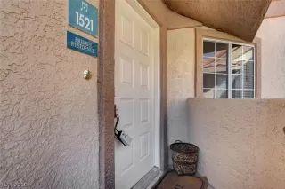 Photo #2: 2073330 Listing