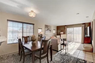 Photo #3: 2073330 Listing