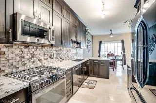 Photo #2: 2073344 Listing 