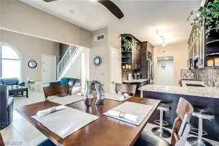 Photo #3: 2073344 Listing 