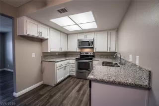 Photo #2: 2073363 Listing 