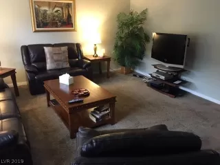 Photo #4: 2073383 Listing