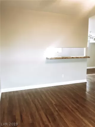 Photo #6: 2073430 Listing 