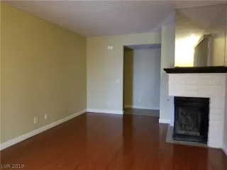 Photo #6: 2073466 Listing